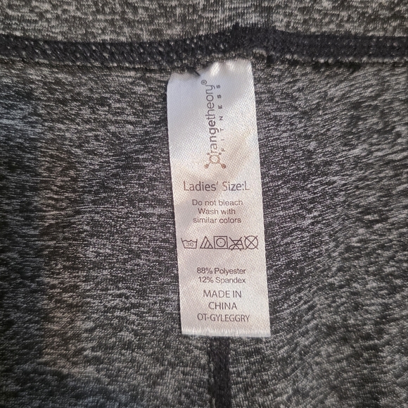 Rare Orangetheory Fitness Leggings - Picture 8 of 11